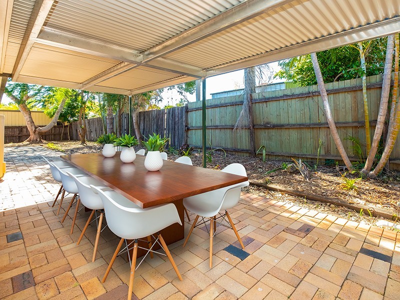 3 Noosa Court, Hillcrest QLD 4118