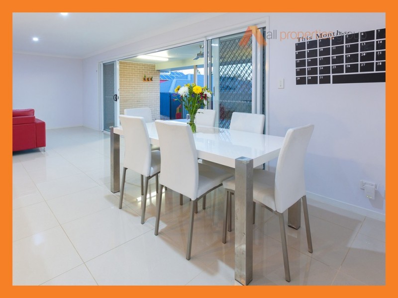 7 Willow Rise Dr, Waterford QLD 4133