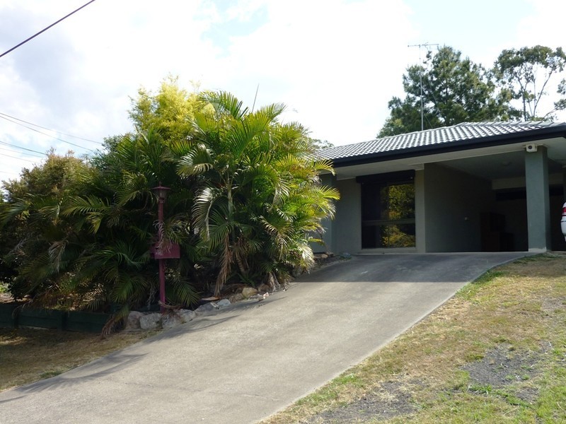 54 Conifer Street, Hillcrest QLD 4118