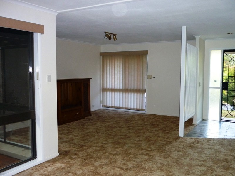 54 Conifer Street, Hillcrest QLD 4118