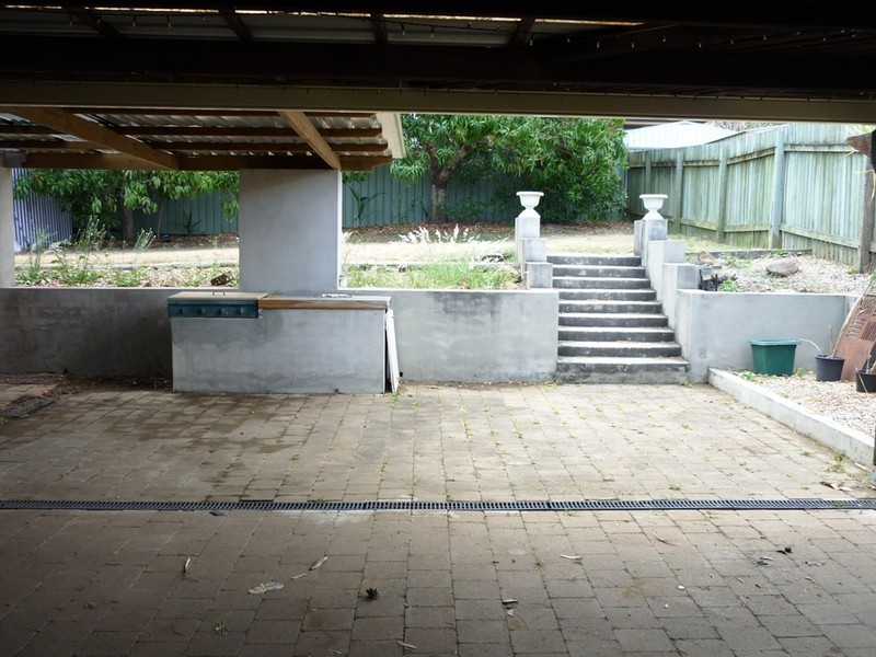 54 Conifer Street, Hillcrest QLD 4118