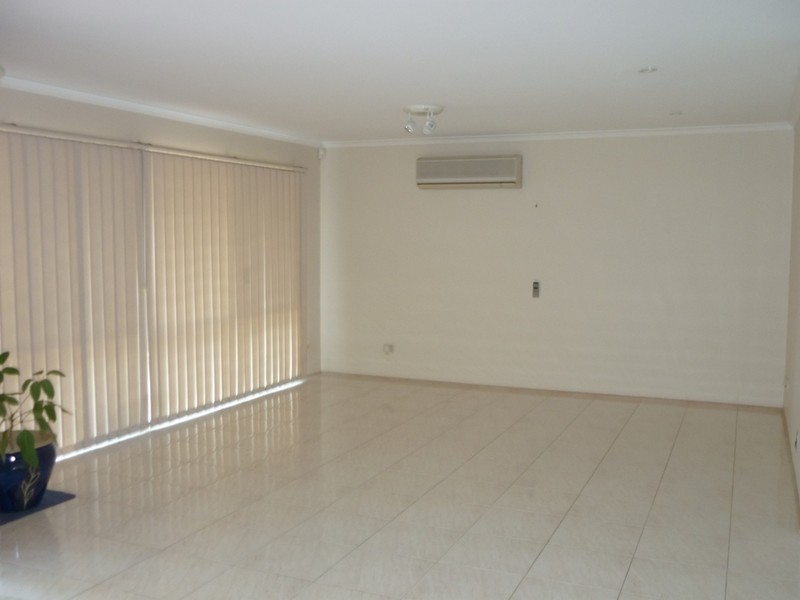 63 Serrata Circuit, Forest Lake QLD 4078
