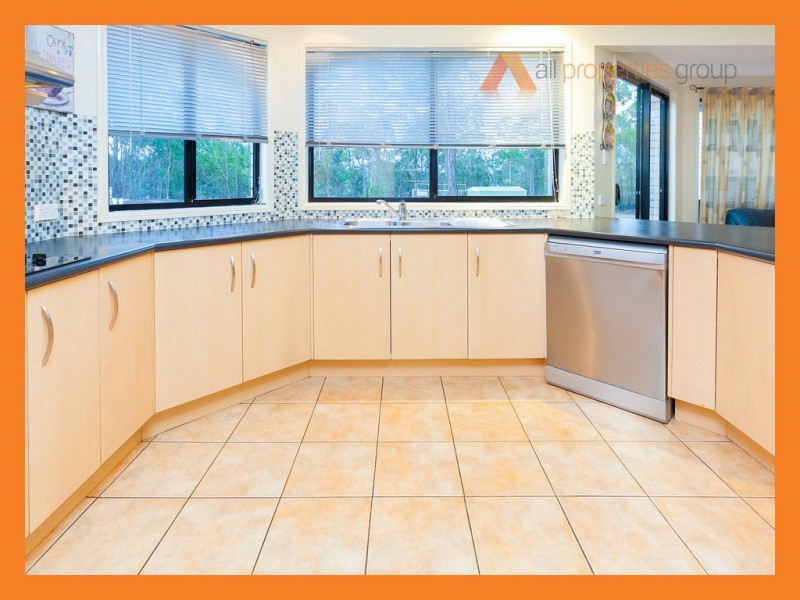 36 Bronzewing Ct, Greenbank QLD 4124