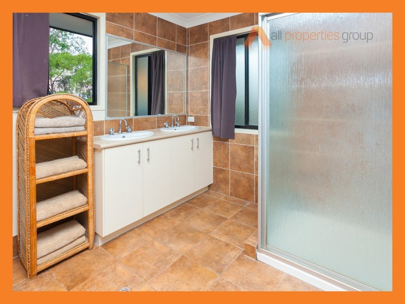 36 Bronzewing Ct, Greenbank QLD 4124