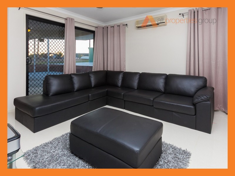 1 Quartz Cl, Greenbank QLD 4124
