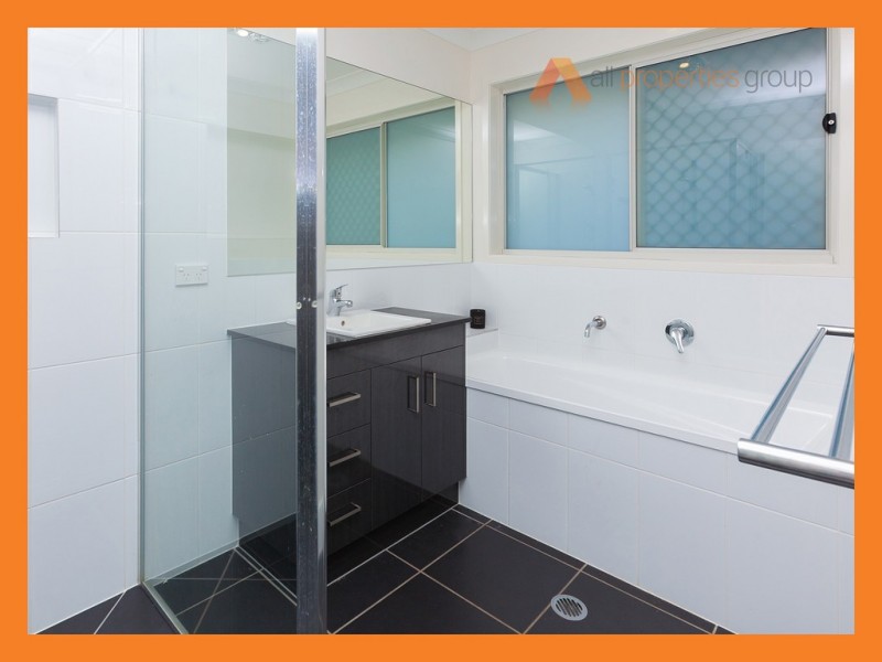 68 MARCUS DRIVE, Regents Park QLD 4118