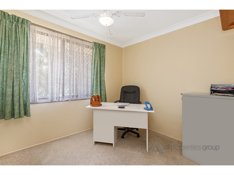 23 REGENCY DRIVE, Regents Park QLD 4118
