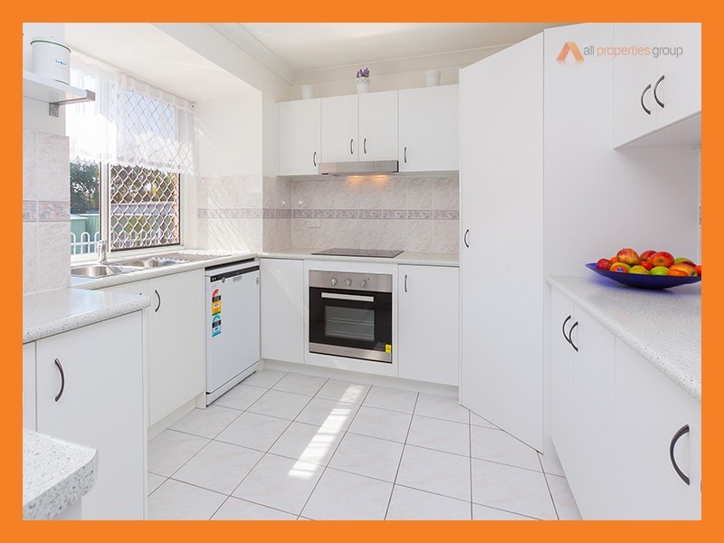 11 Murrumbidgee Street, Hillcrest QLD 4118