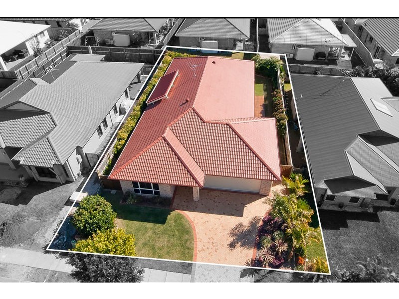 15 Rowan Street, Heathwood QLD 4110