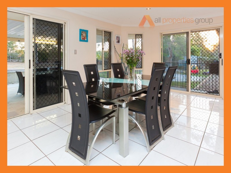6 Jamboree Cl, Greenbank QLD 4124