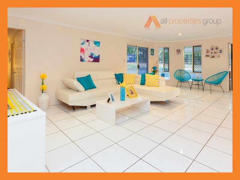 6 Jamboree Cl, Greenbank QLD 4124