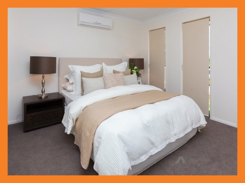 19 Wallace Street, Walloon QLD 4306