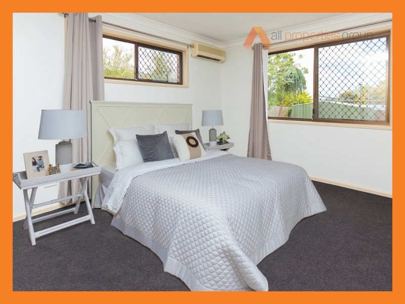 4 Wilton Cres, Boronia Heights QLD 4124