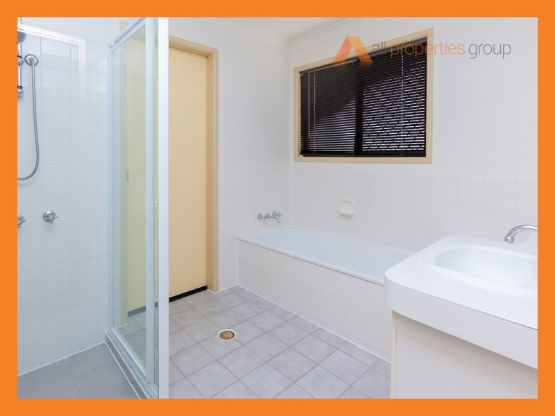 4 Wilton Cres, Boronia Heights QLD 4124