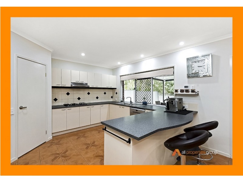 25 Toorak Place, Forest Lake QLD 4078