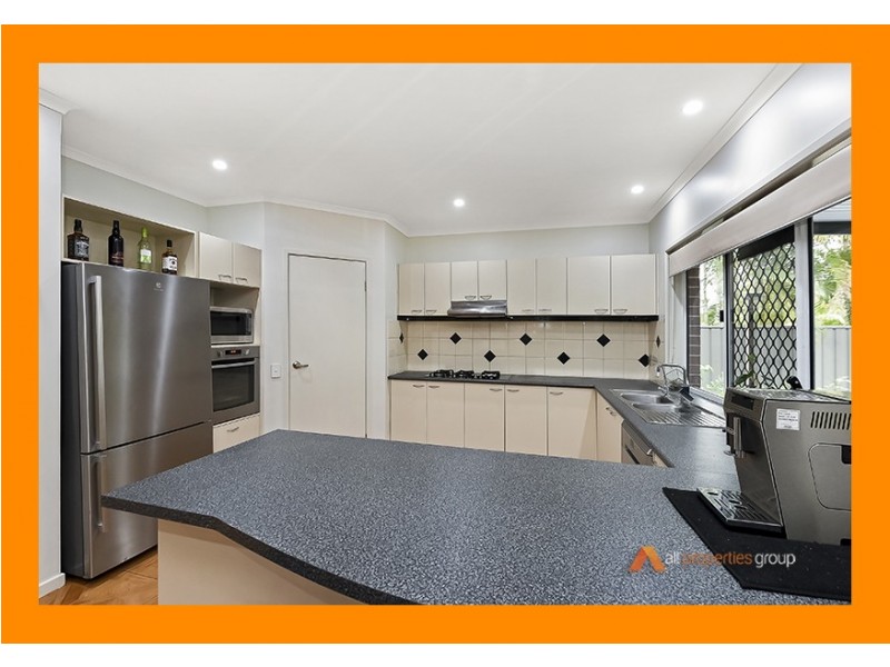 25 Toorak Place, Forest Lake QLD 4078