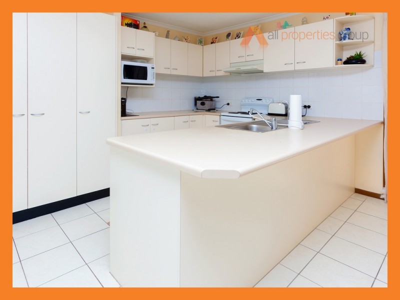 12 Halfmoon, Browns Plains QLD 4118
