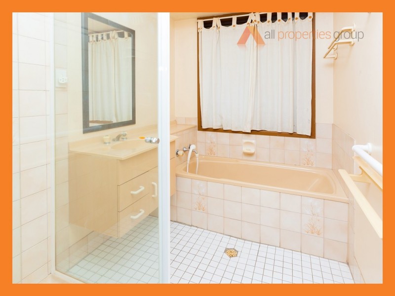 12 Halfmoon, Browns Plains QLD 4118