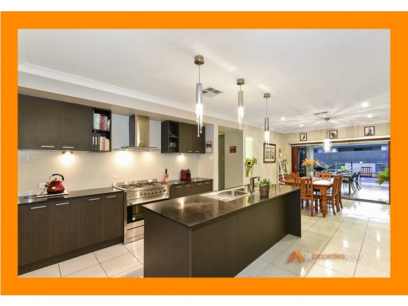 42 Steelwood Street, Heathwood QLD 4110