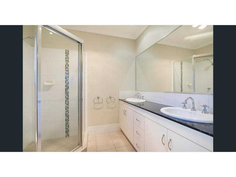 9 Starush Court, Upper Coomera QLD 4209