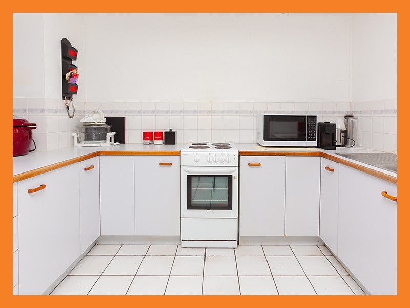 2/32 Lindsay Street, Bundamba QLD 4304
