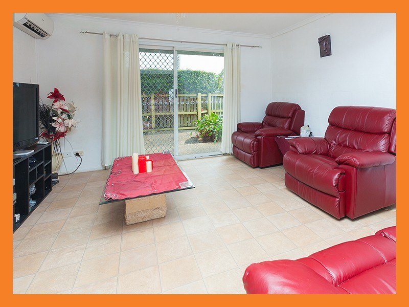 2/32 Lindsay Street, Bundamba QLD 4304