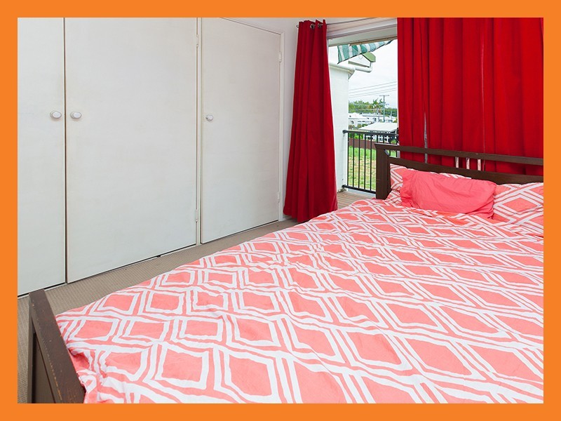 2/32 Lindsay Street, Bundamba QLD 4304
