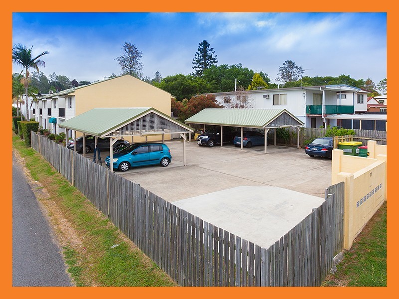 2/32 Lindsay Street, Bundamba QLD 4304