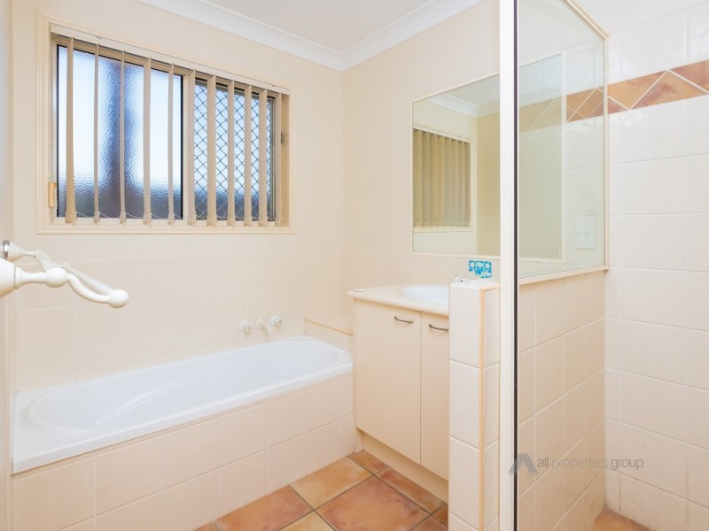 10 Carnegie Close, Parkinson QLD 4115