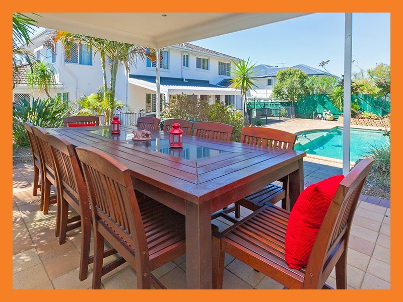 18 Poets Place, Parkinson QLD 4115
