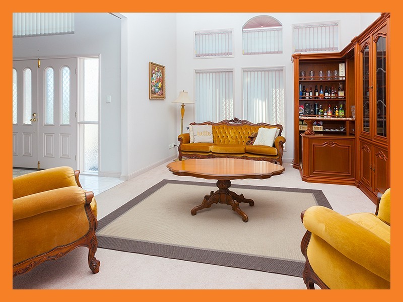 18 Poets Place, Parkinson QLD 4115