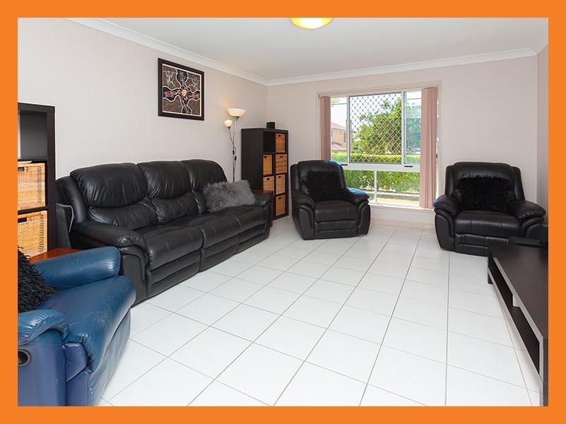 18 Poets Place, Parkinson QLD 4115