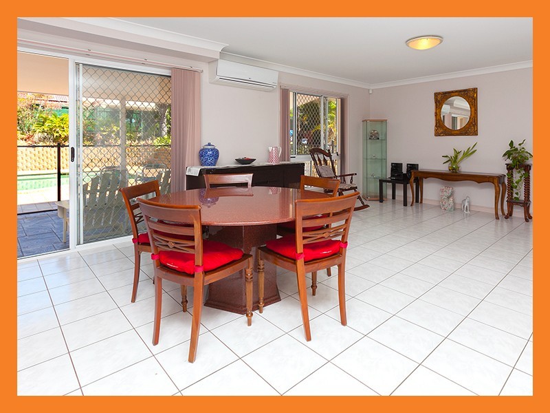 18 Poets Place, Parkinson QLD 4115