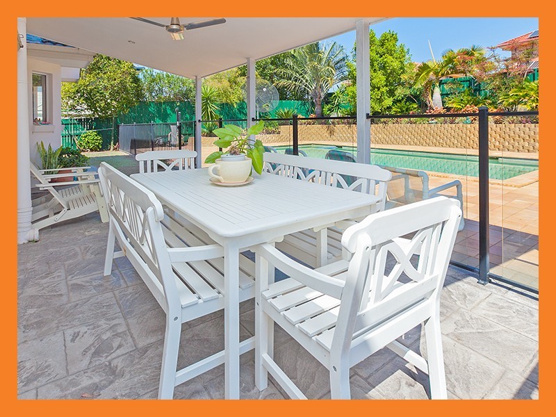 18 Poets Place, Parkinson QLD 4115