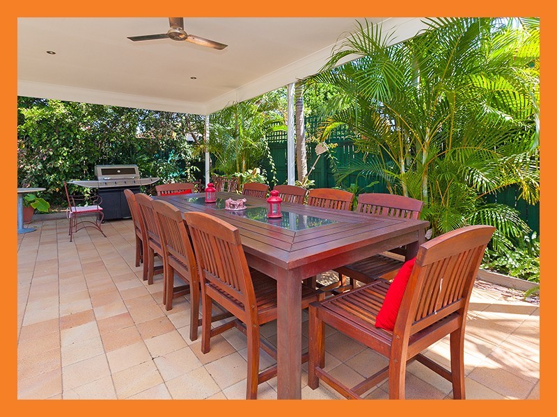 18 Poets Place, Parkinson QLD 4115