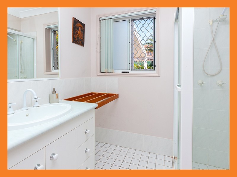 18 Poets Place, Parkinson QLD 4115