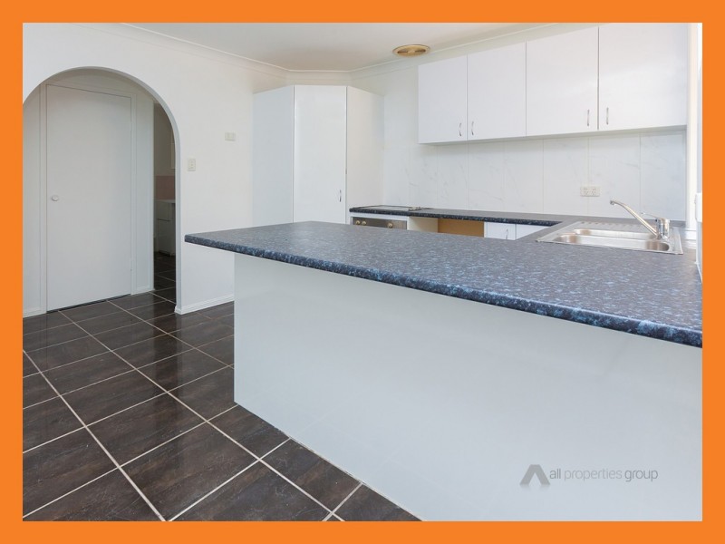5 Tombildan Court, Marsden QLD 4132