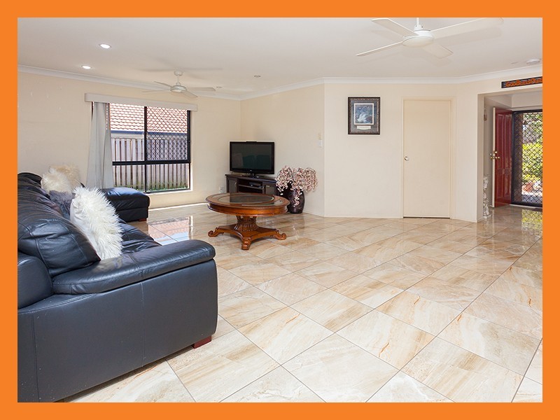 3 Naracoorte Place, Parkinson QLD 4115