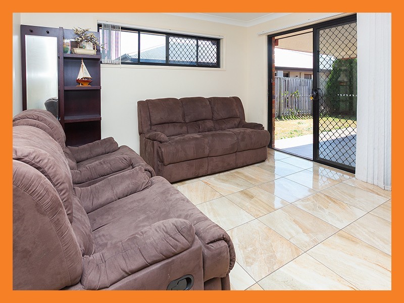 3 Naracoorte Place, Parkinson QLD 4115