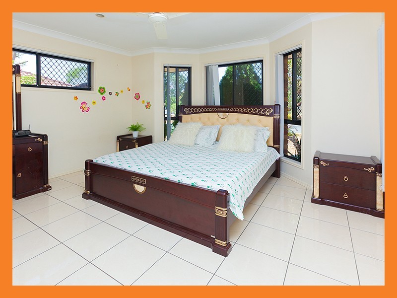 3 Naracoorte Place, Parkinson QLD 4115