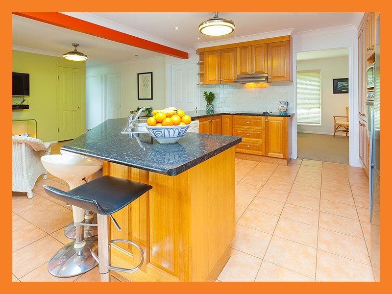 16 Utah Place, Parkinson QLD 4115