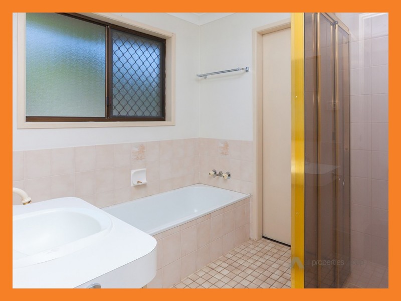 31 Edenlea Drive, Meadowbrook QLD 4131