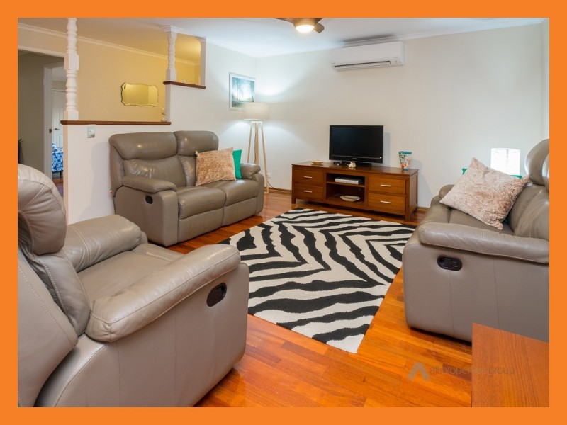 8 Lincoln Green Drv, Forestdale QLD 4118