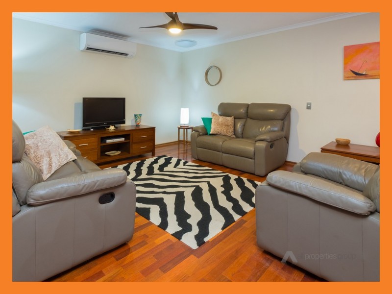 8 Lincoln Green Drv, Forestdale QLD 4118