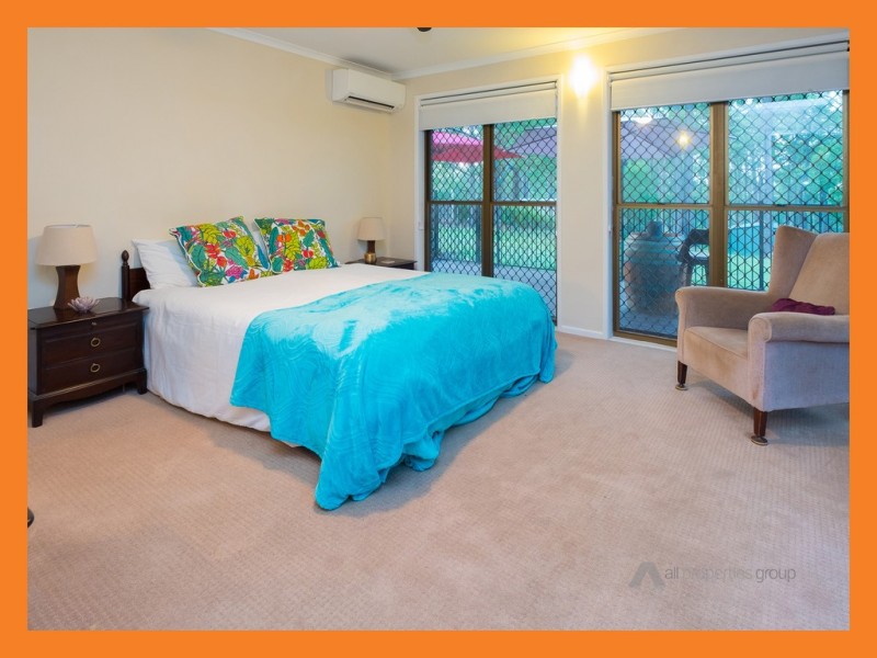 8 Lincoln Green Drv, Forestdale QLD 4118