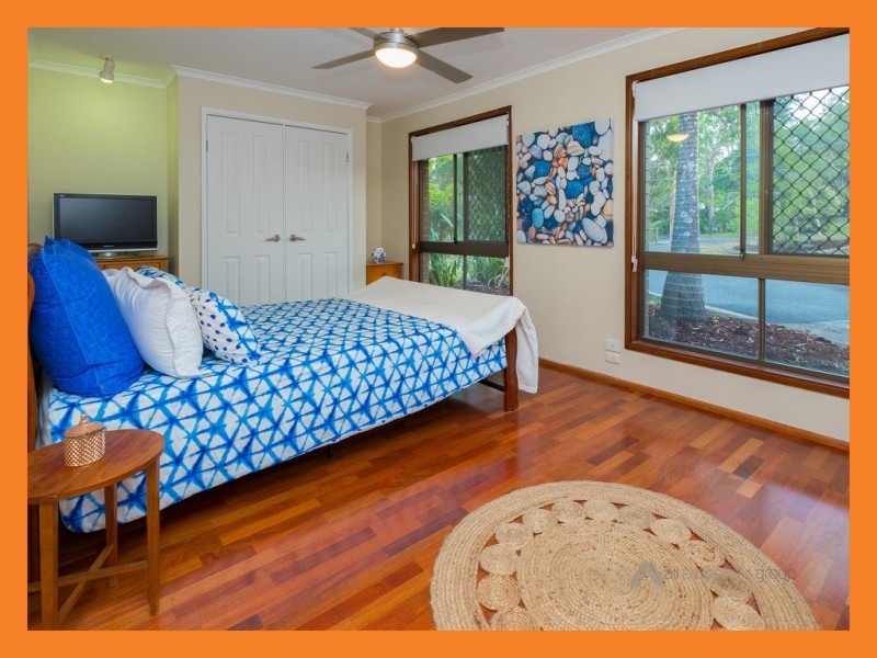 8 Lincoln Green Drv, Forestdale QLD 4118