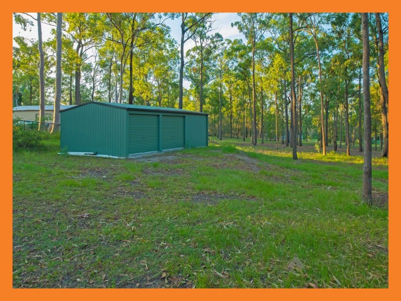 8 Lincoln Green Drv, Forestdale QLD 4118