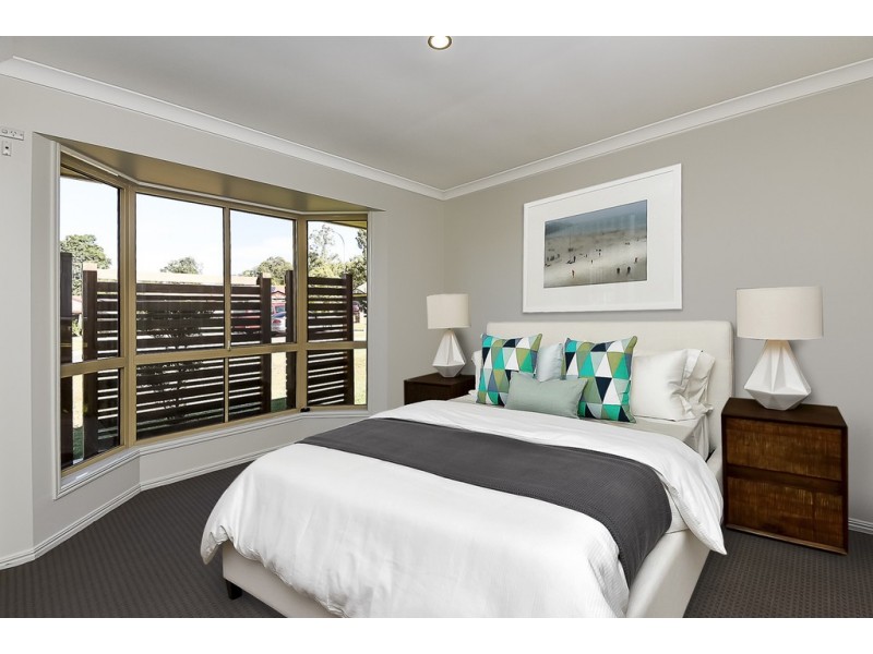 21 Park Close, Hillcrest QLD 4118