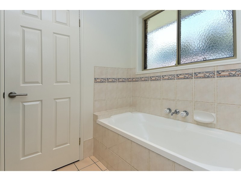 21 Park Close, Hillcrest QLD 4118