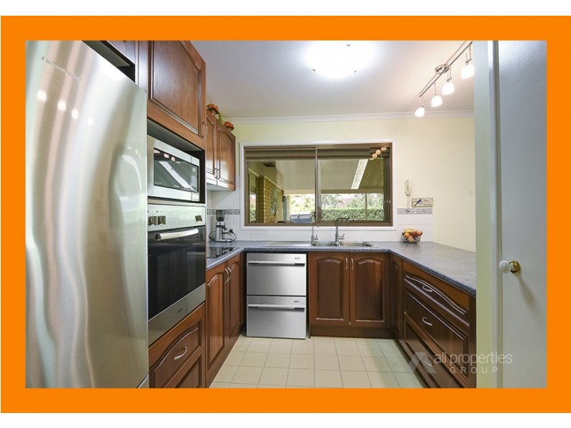 19 Barrier Place, Forest Lake QLD 4078